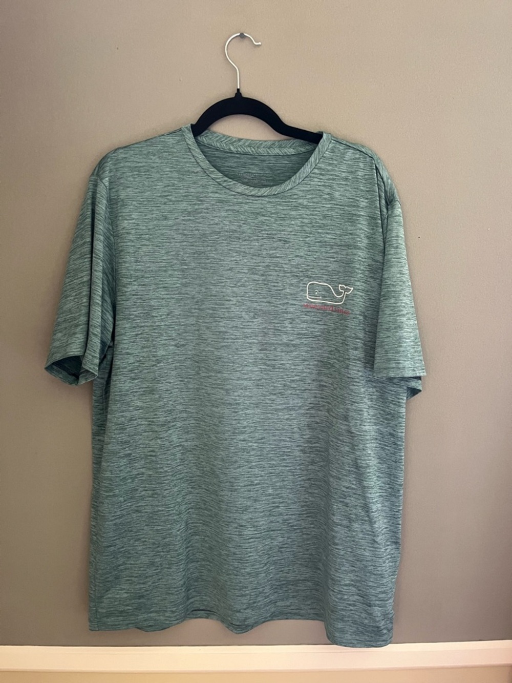 Vineyard Vines Men's Short Sleeve Whale T-Shirt in Seafoam Green Athletic Tee